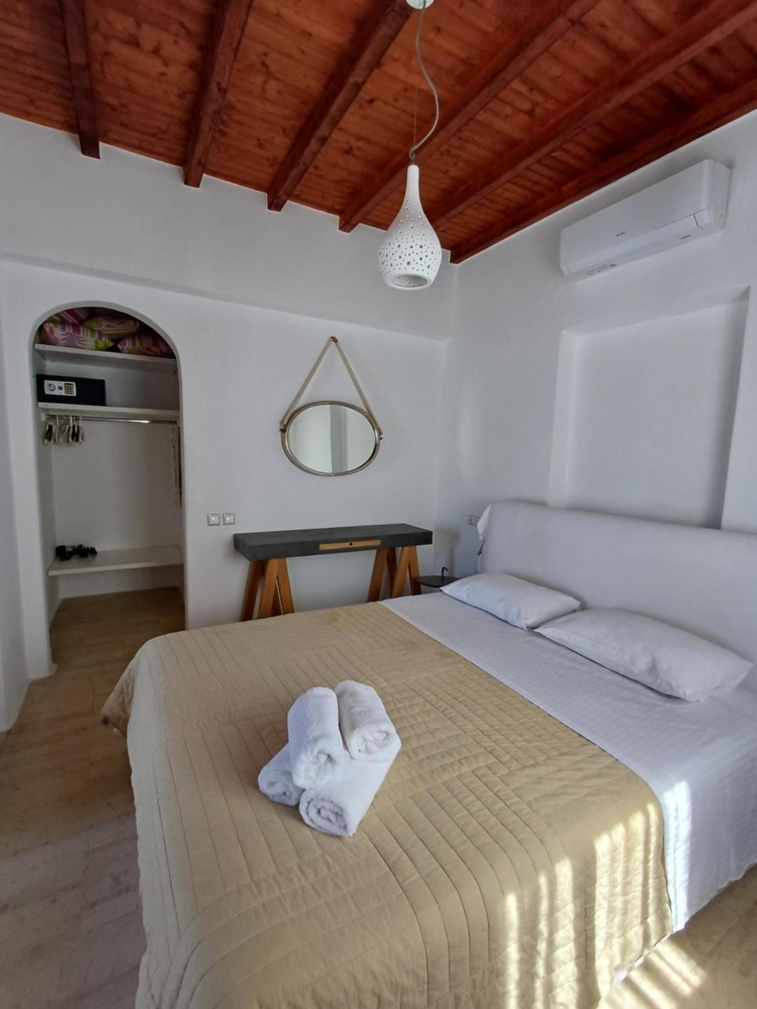 Manos Rooms Mykonos Town Extérieur photo