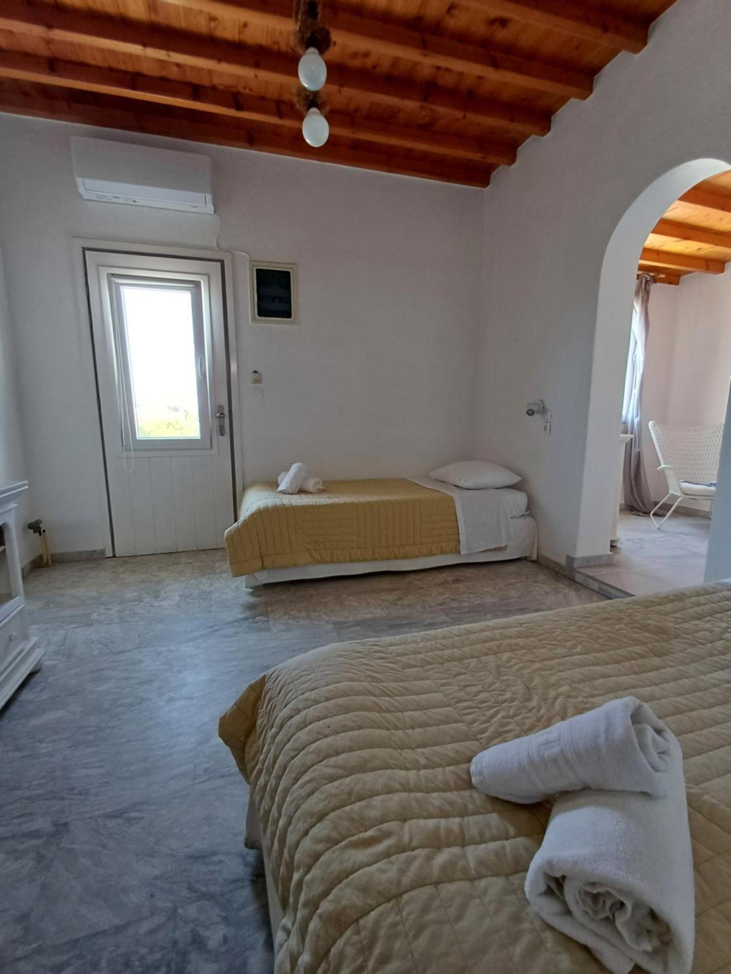 Manos Rooms Mykonos Town Extérieur photo
