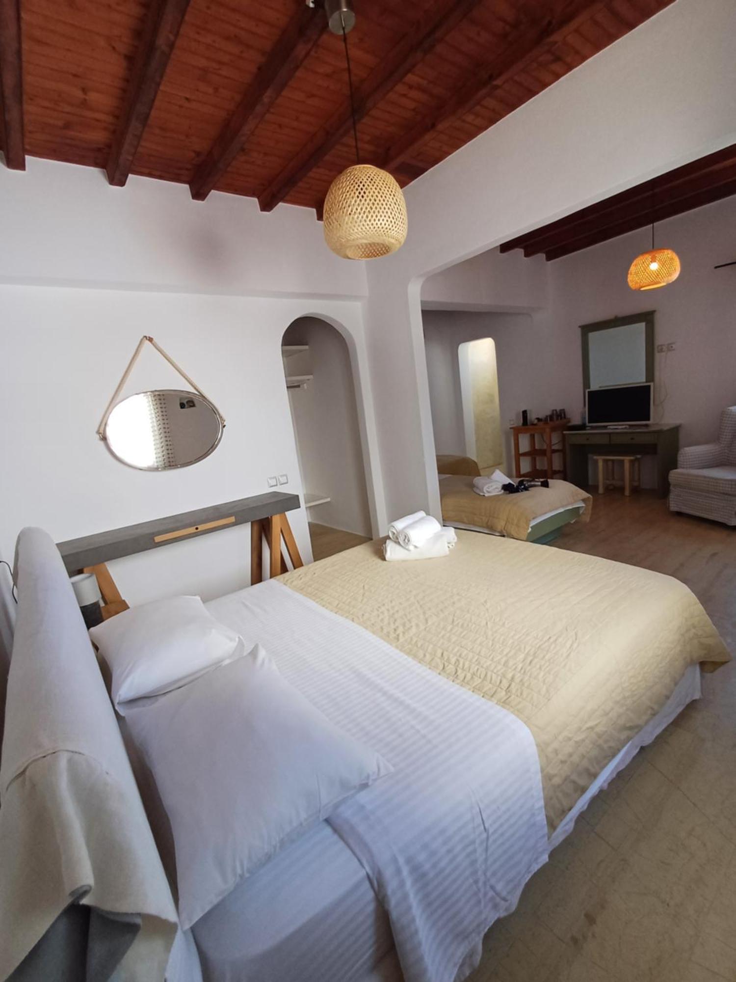 Manos Rooms Mykonos Town Extérieur photo