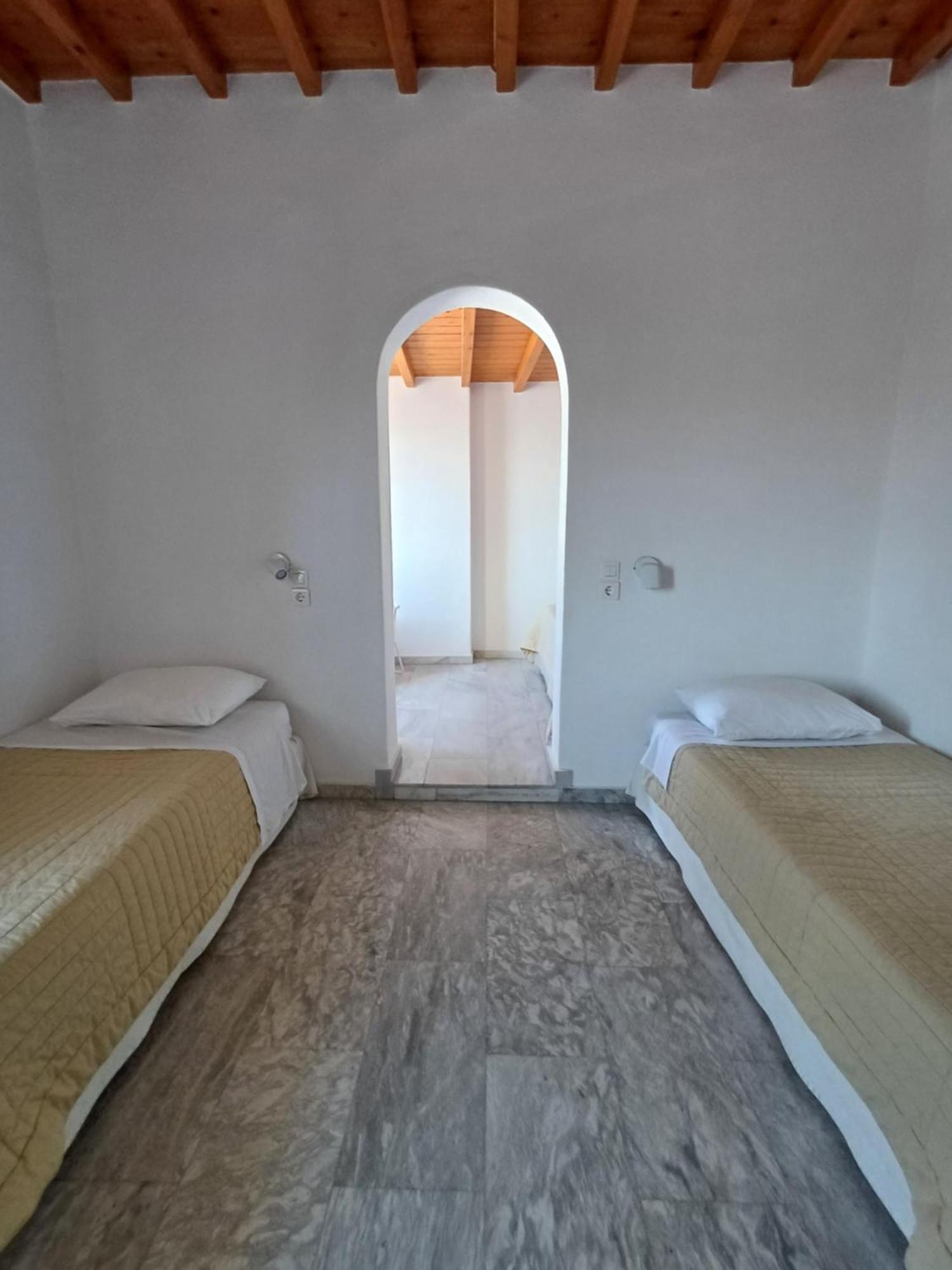 Manos Rooms Mykonos Town Extérieur photo