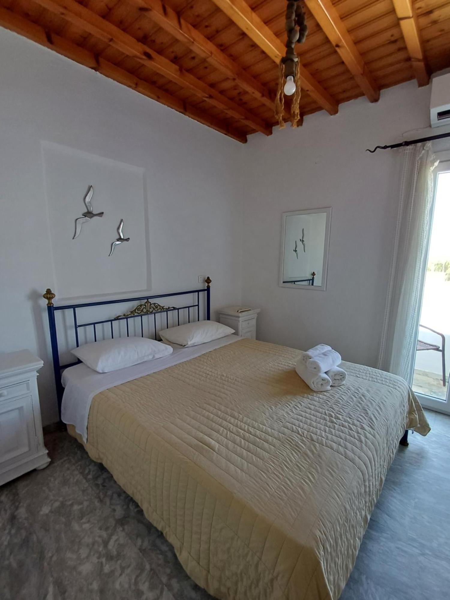 Manos Rooms Mykonos Town Extérieur photo
