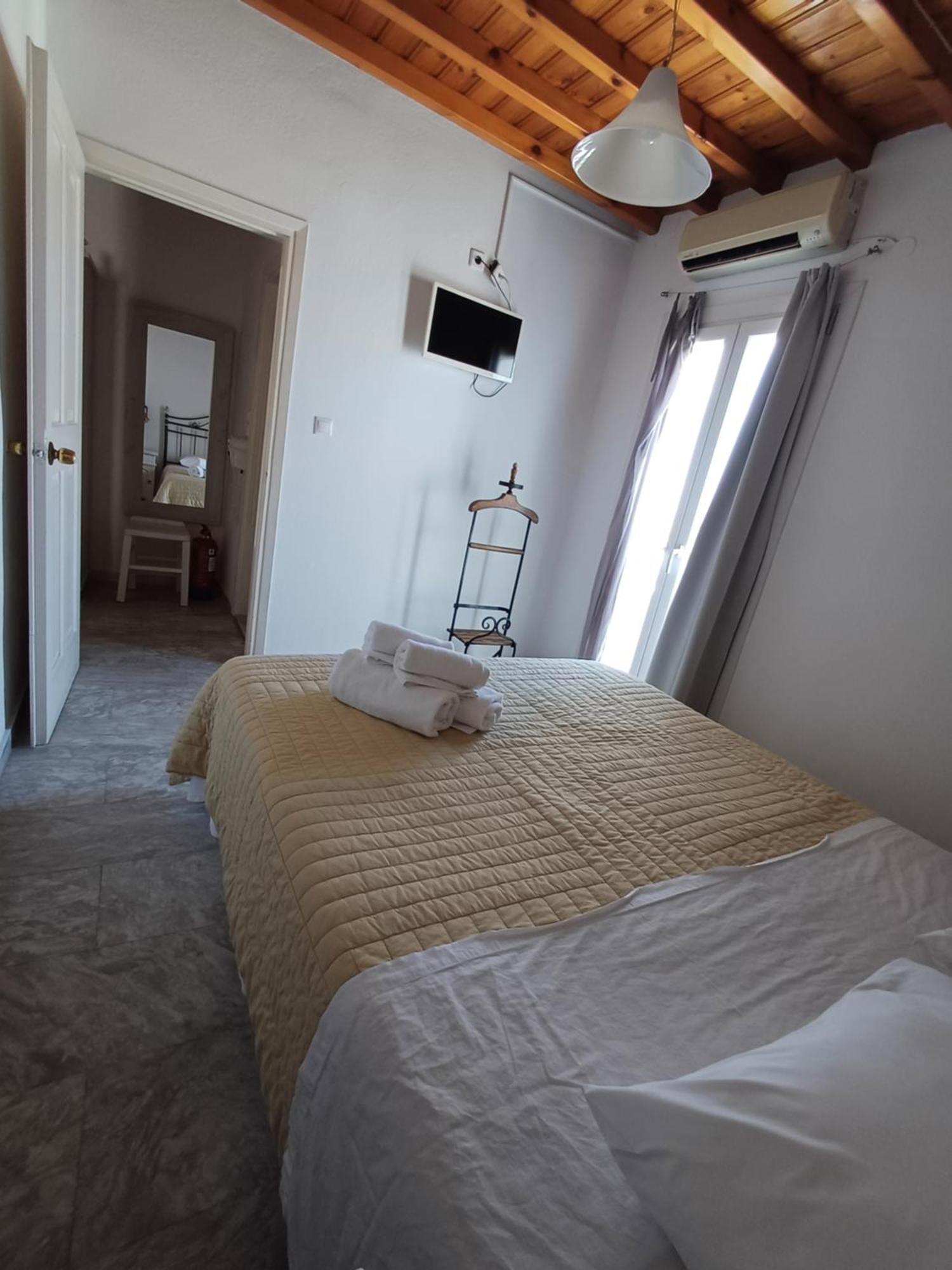 Manos Rooms Mykonos Town Extérieur photo