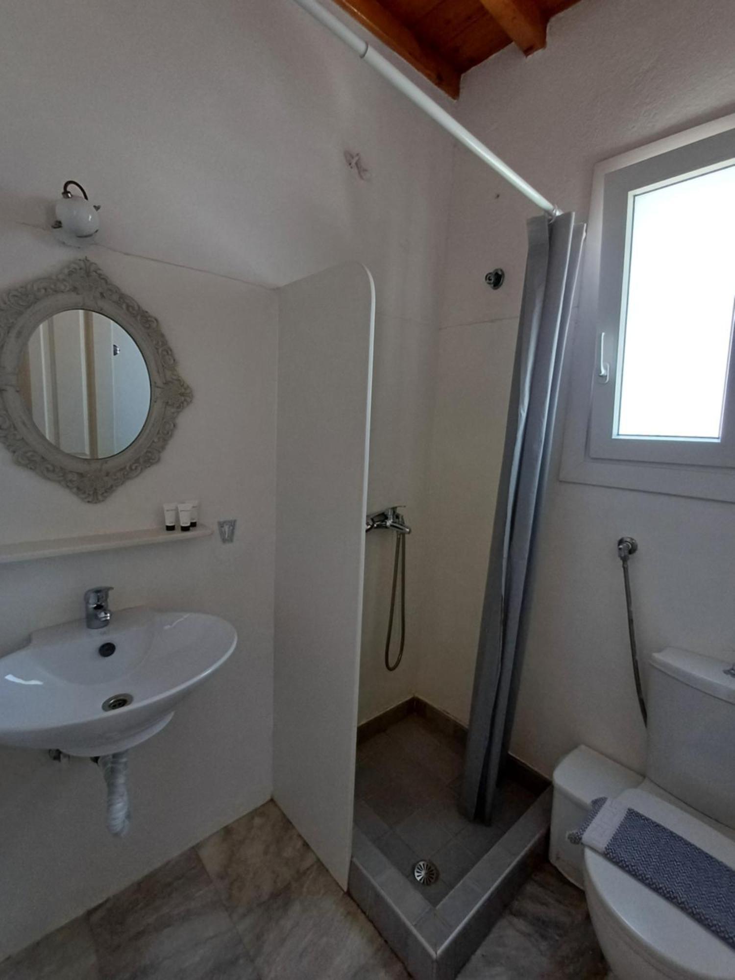 Manos Rooms Mykonos Town Extérieur photo