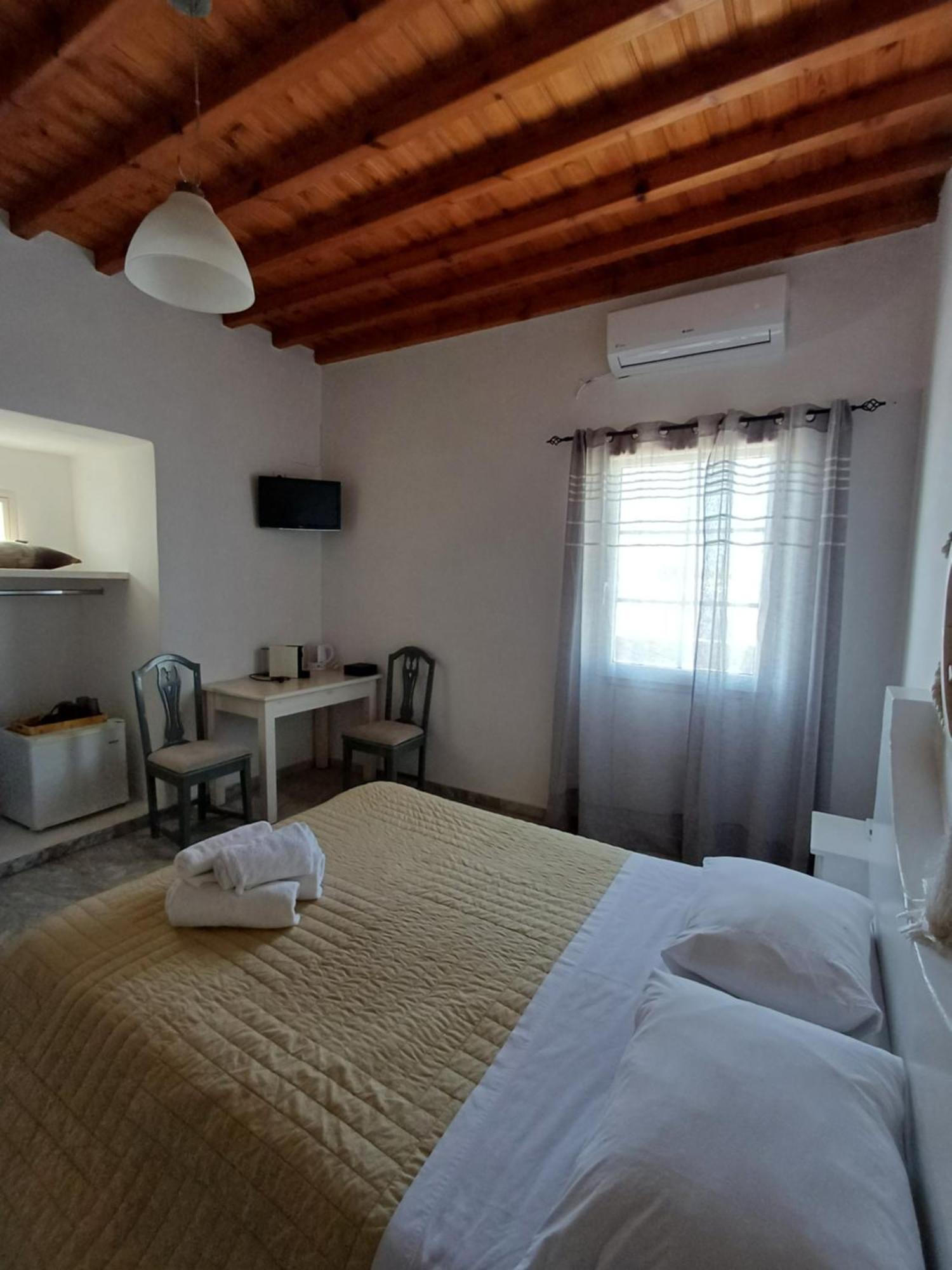 Manos Rooms Mykonos Town Extérieur photo