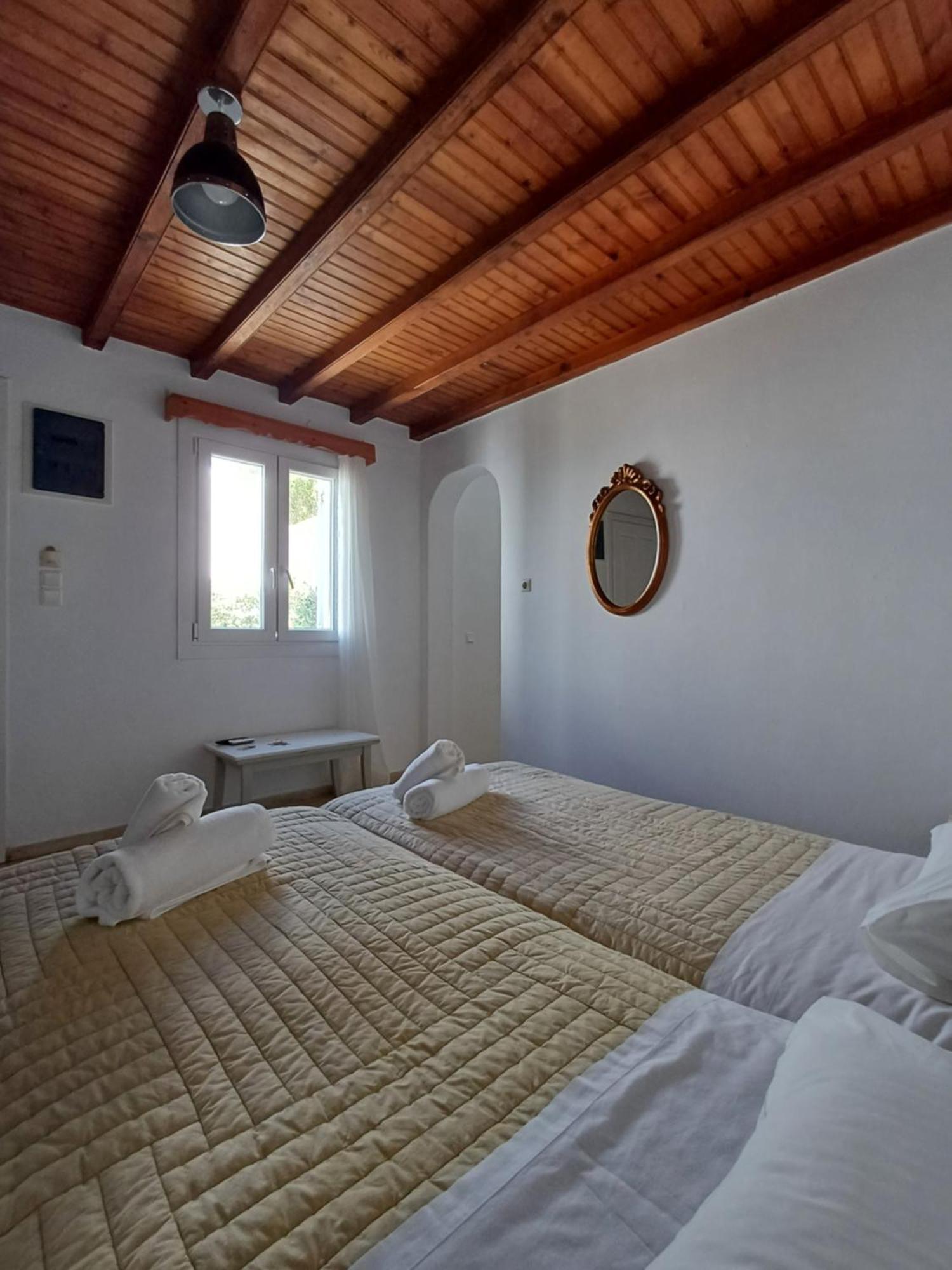 Manos Rooms Mykonos Town Extérieur photo